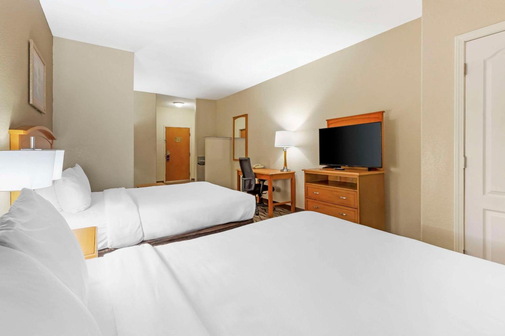 Comfort Inn & Suites Chesapeake - Portsmouth Exterior foto